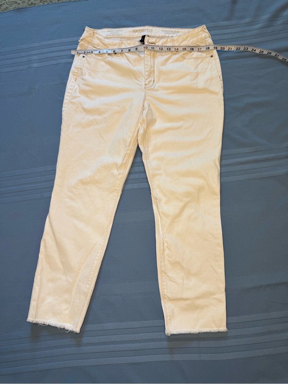 Women’s White Crop Jeans - Classic Straight Fit